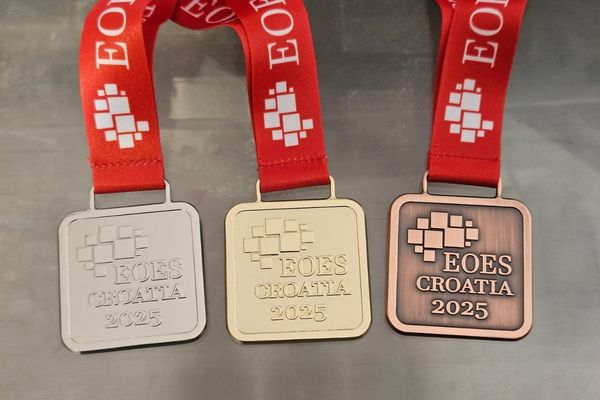 Medalje za natjecanje sa trakicom